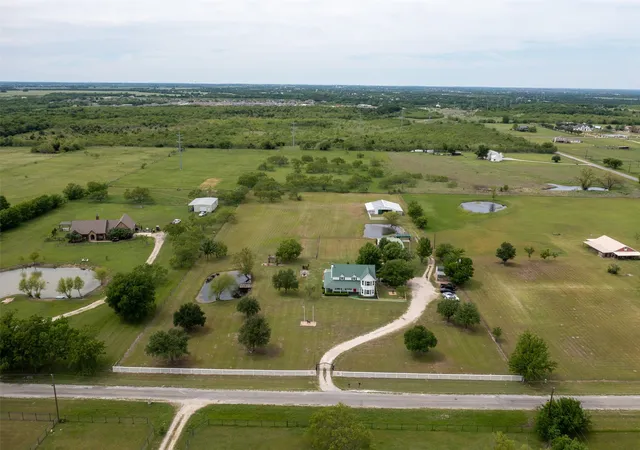 Photo 1 of Single family home for sale at 11054 County Rd 2464, Terrell, TX 75160 | MLS# 21335535 | Listing updated on 2026-09-30
