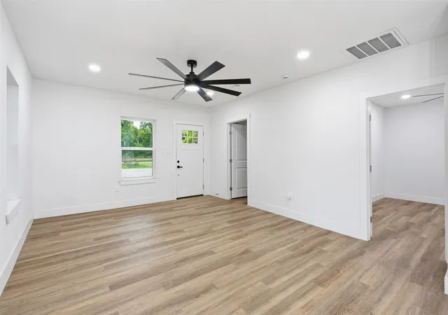 Photo 3 of Sale Pending at 1413 N Wilhite St, Cleburne, TX 76031 | MLS# 21334810 | Listing updated on 2026-09-08