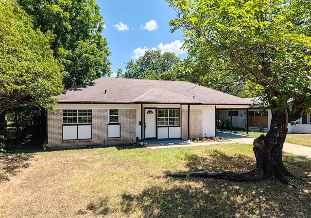 Photo 4 of Single family home for sale at 4608 Reed St, Fort Worth, TX 76119 | MLS# 21335012 | Listing updated on 2026-09-14
