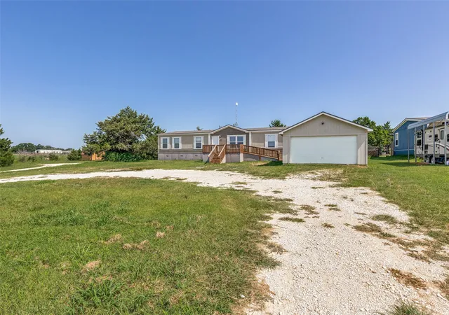 Photo 3 of Sale Pending at 4445 County Road 136, Whitesboro, TX 76273 | MLS# 21335688 | Listing updated on 2026-09-13