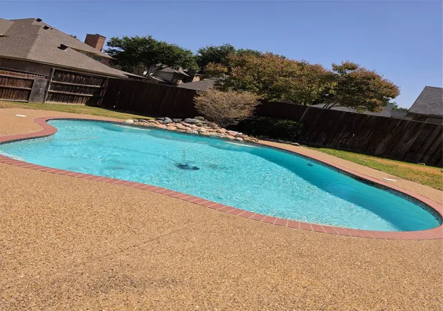 Photo 1 of Single family home for sale at 2720 Springhill Dr, Grapevine, TX 76051 | MLS# 21335308 | Listing updated on 2026-09-27