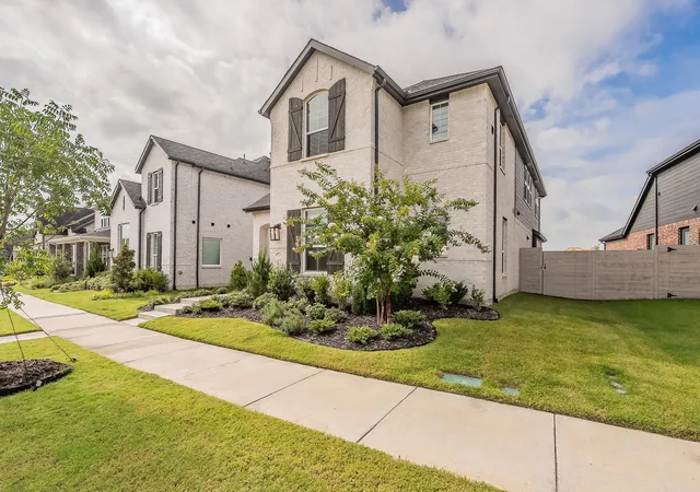 Photo 3 of Single family home for sale at 3509 Andromeda Dr, Mc Kinney, TX 75071 | MLS# 21335645 | Listing updated on 2026-09-13