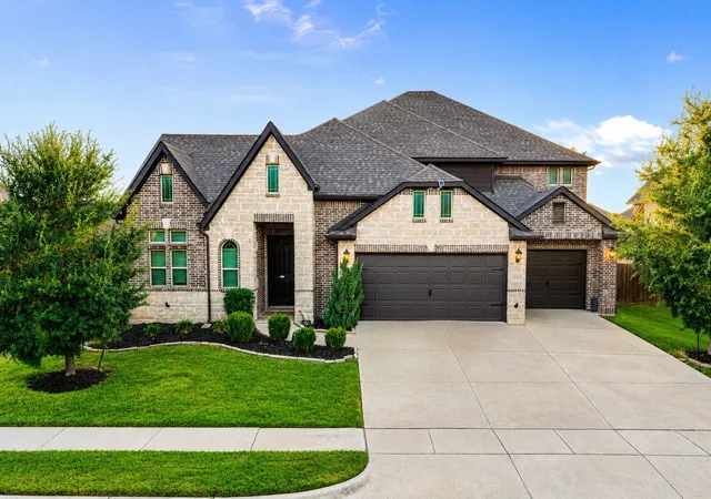 Photo 2 of Single family home for sale at 1917 Sunflower Dr, Glenn Heights, TX 75154 | MLS# 21335736 | Listing updated on 2026-09-13