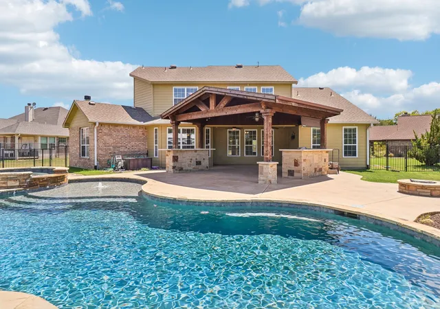 Photo 1 of Single family home for sale at 395 Pecan Ct, Nevada, TX 75173 | MLS# 21327855 | Listing updated on 2026-09-15