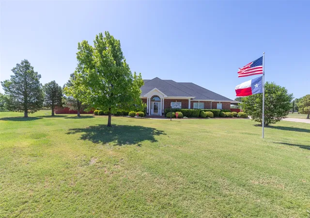 Photo 2 of Sale Pending at 101 Apple Blossom Dr, Abilene, TX 79602 | MLS# 21323770 | Listing updated on 2026-09-09