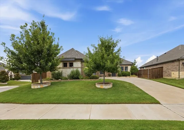 Photo 3 of Single family home for sale at 6028 Trail Driver Ct, Fort Worth, TX 76123 | MLS# 21334769 | Listing updated on 2026-09-10