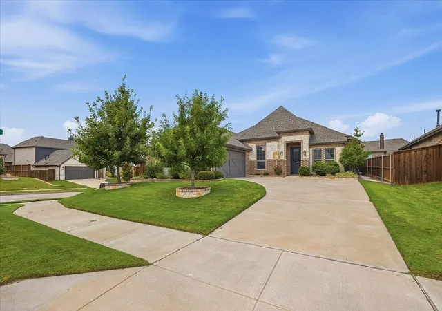 Photo 3 of Single family home for sale at 6028 Trail Driver Ct, Fort Worth, TX 76123 | MLS# 21334769 | Listing updated on 2026-09-10