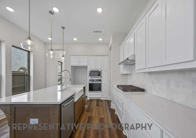 Photo 3 of Single family home for sale at 7582 Epiphany Wy, Midlothian, TX 76084 | MLS# 21335441 | Listing updated on 2026-09-08
