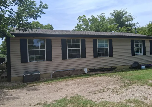 Photo 2 of Single family home for sale at 547 Fm 513, Lone Oak, TX 75453 | MLS# 21334634 | Listing updated on 2026-09-26