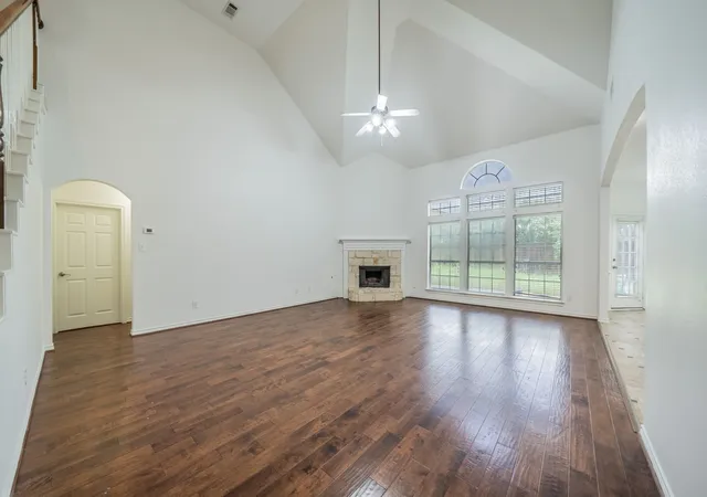 Photo 4 of Single family home for sale at 307 Dover Heights Trl, Mansfield, TX 76063 | MLS# 21331596 | Listing updated on 2026-07-31