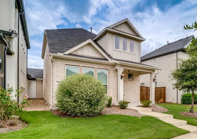 Photo 2 of Single family home for sale at 10950 Downy Cup Dr, Frisco, TX 75035 | MLS# 21336261 | Listing updated on 2026-09-09