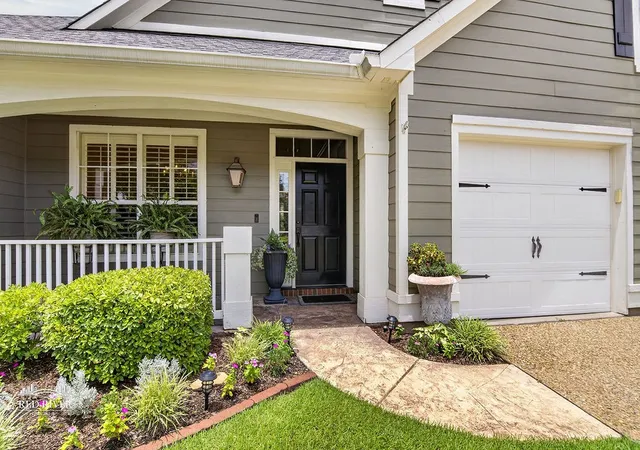 Photo 2 of Single family home for sale at 122 Hallette Dr, Shreveport, LA 71115 | MLS# 21336053 | Listing updated on 2026-09-08
