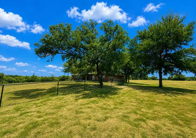 Photo 3 of Single family home for sale at 148 County Road 2627, Decatur, TX 76234 | MLS# 21336062 | Listing updated on 2026-09-14
