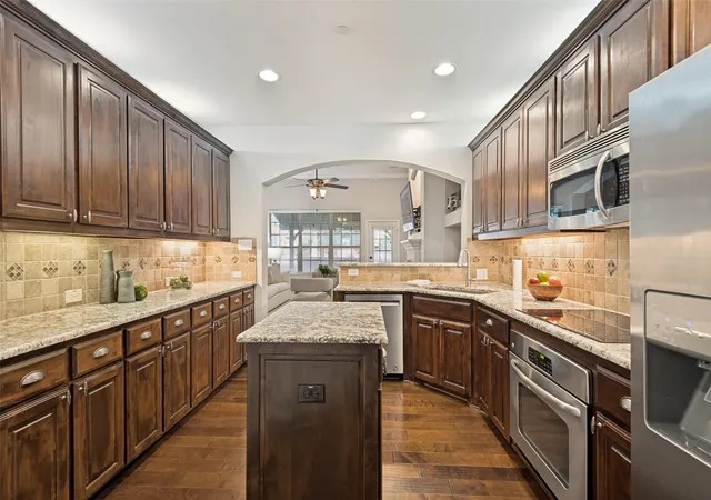 Photo 2 of Single family home for sale at 6206 Shoal Creek Trl, Garland, TX 75044 | MLS# 21336068 | Listing updated on 2026-09-13