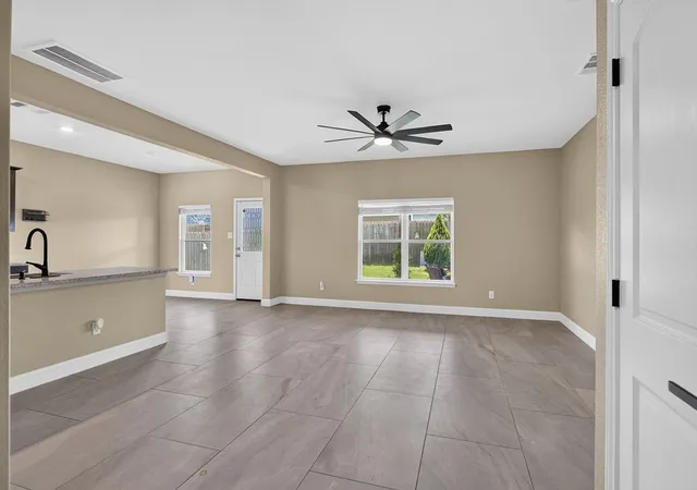 Photo 3 of Single family home for sale at 1420 Sunkiss Dr, Fort Worth, TX 76140 | MLS# 21336420 | Listing updated on 2026-09-14