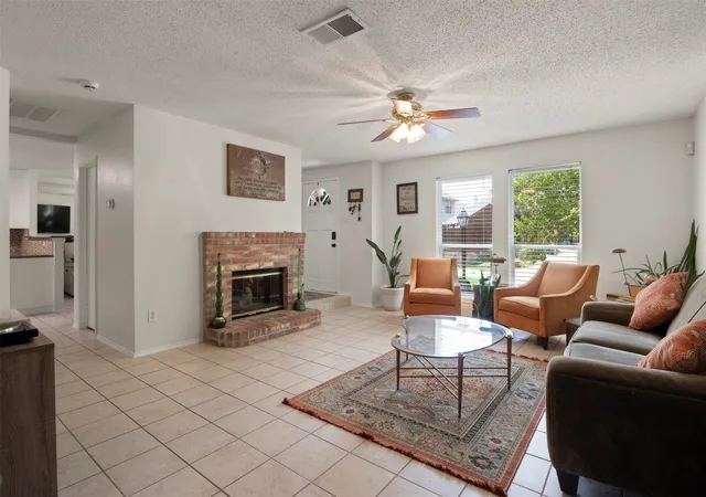 Photo 3 of Single family home for sale at 1428 Creekview Dr, Lewisville, TX 75067 | MLS# 21334283 | Listing updated on 2026-09-14