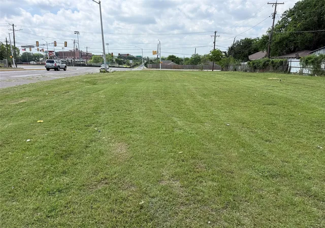 Photo 1 of Land for sale at 2557 E Vickery Blvd, Fort Worth, TX 76105 | MLS# 21336548 | Listing updated on 2026-08-02