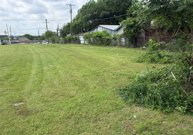 Photo 3 of Land for sale at 2557 E Vickery Blvd, Fort Worth, TX 76105 | MLS# 21336548 | Listing updated on 2026-08-02