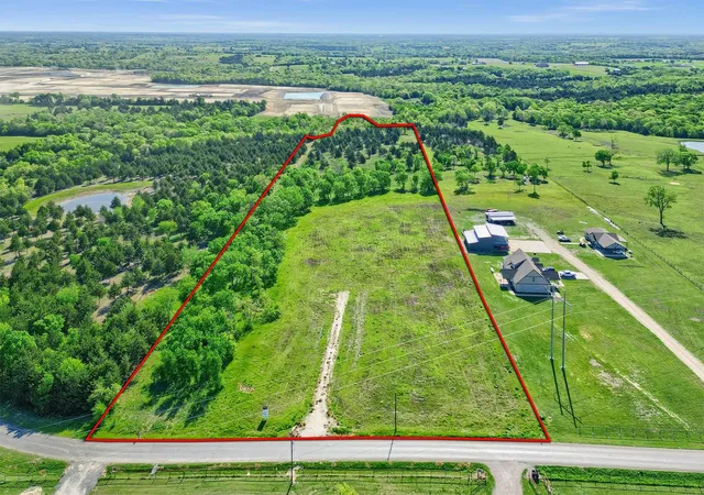 Photo 1 of Land for sale at 2554 Bennett Rd, Howe, TX 75459 | MLS# 21336566 | Listing updated on 2026-07-29