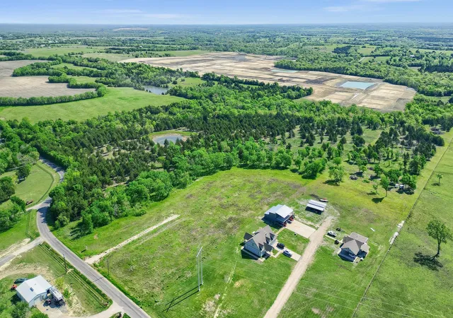 Photo 3 of Land for sale at 2554 Bennett Rd, Howe, TX 75459 | MLS# 21336566 | Listing updated on 2026-07-29
