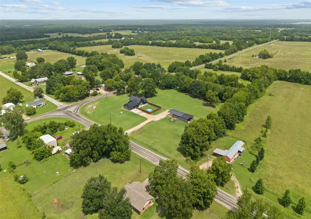 Photo 3 of Single family home for sale at 7122 Farm Road 1499, Sumner, TX 75486 | MLS# 21336060 | Listing updated on 2026-09-19