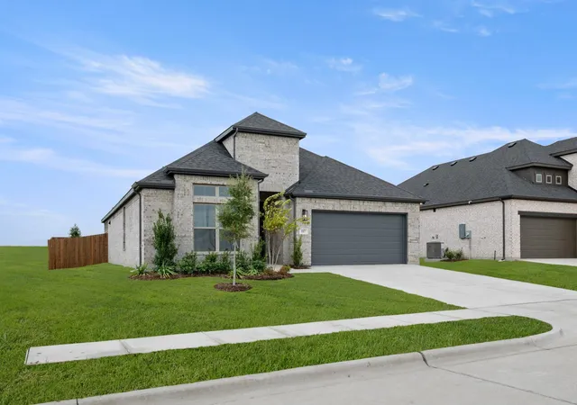 Photo 2 of Single family home for sale at 117 Trinity St, Grandview, TX 76050 | MLS# 21336474 | Listing updated on 2026-09-11