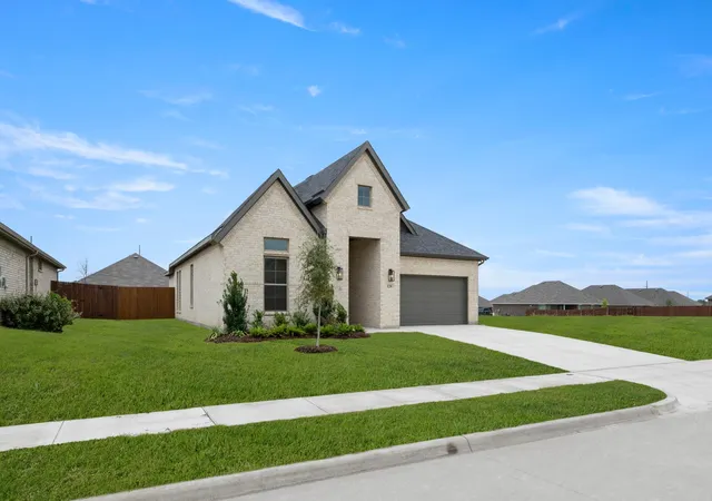 Photo 2 of Single family home for sale at 128 Trinity St, Grandview, TX 76050 | MLS# 21336521 | Listing updated on 2026-09-11