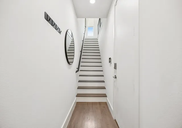 Photo 3 of Condo for sale at 5811 Lindell Ave #102, Dallas, TX 75206 | MLS# 21335950 | Listing updated on 2026-09-12
