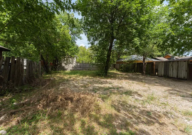 Photo 3 of Land for sale at 502 Rayenell Ave, Dallas, TX 75217 | MLS# 21334743 | Listing updated on 2026-09-11