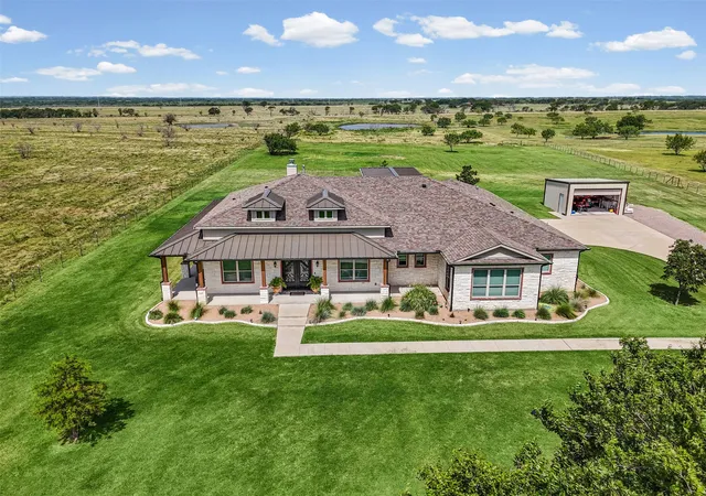Photo 1 of Single family home for sale at 511 Alsdorf Rd, Ennis, TX 75119 | MLS# 21335662 | Listing updated on 2026-09-13