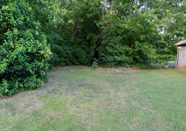 Photo 3 of Land for sale at 600 N Elm St, Lancaster, TX 75146 | MLS# 21334871 | Listing updated on 2026-09-11