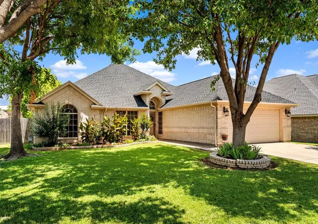 Photo 1 of Single family home for sale at 508 Kempson Ct, Saginaw, TX 76179 | MLS# 21335756 | Listing updated on 2026-09-10