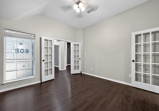 Photo 3 of Single family home for sale at 508 Kempson Ct, Saginaw, TX 76179 | MLS# 21335756 | Listing updated on 2026-09-23