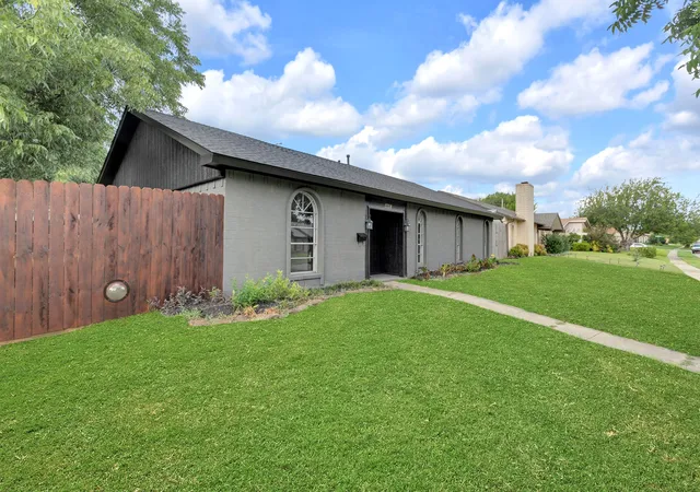 Photo 2 of Single family home for sale at 1338 Beechwood Dr, Lewisville, TX 75067 | MLS# 21333904 | Listing updated on 2026-09-10
