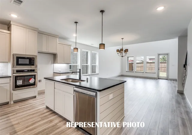 Photo 4 of Single family home for sale at 6955 Claystone Dr, Mc Kinney, TX 75070 | MLS# 21336904 | Listing updated on 2026-09-10