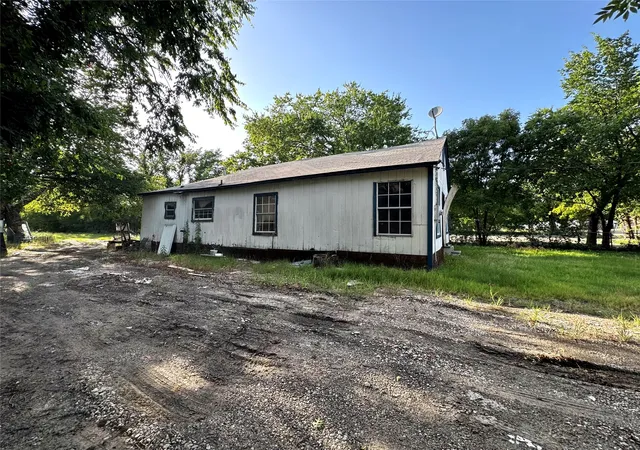 Photo 1 of Sale Pending at 3327 Peoria St, Dallas, TX 75212 | MLS# 21336983 | Listing updated on 2026-08-31