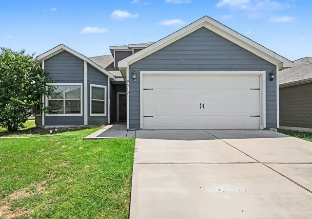Photo 1 of Sale Pending at 8512 Buck Mountain Pass, Fort Worth, TX 76179 | MLS# 21336647 | Listing updated on 2026-09-08