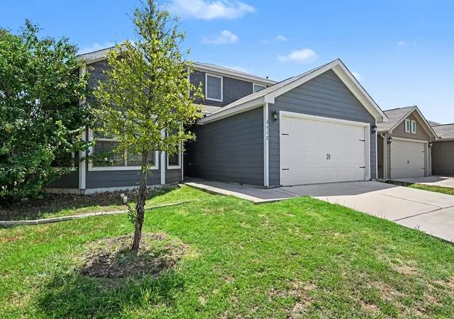 Photo 2 of Sale Pending at 8512 Buck Mountain Pass, Fort Worth, TX 76179 | MLS# 21336647 | Listing updated on 2026-09-08