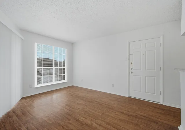Photo 3 of Condo for sale at 18333 Roehampton Dr #1323, Dallas, TX 75252 | MLS# 21336036 | Listing updated on 2026-09-11