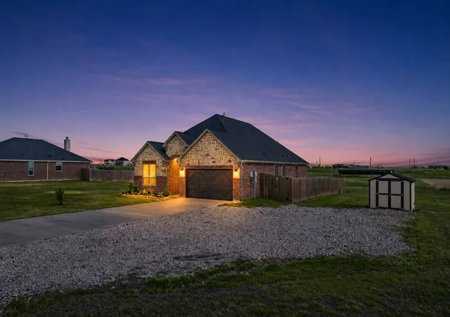 Photo 4 of Single family home for sale at 9689 County Road 4116, Kaufman, TX 75142 | MLS# 21336711 | Listing updated on 2026-10-03