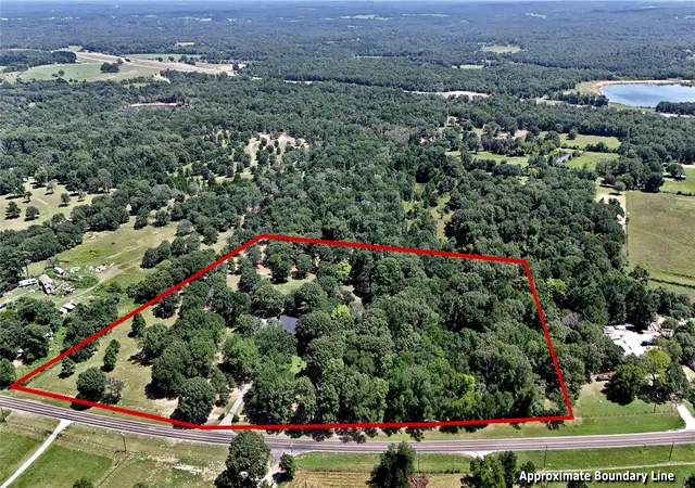 Photo 3 of Single family home for sale at 5611 Fm 2494, Athens, TX 75751 | MLS# 21337155 | Listing updated on 2026-09-10