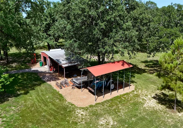 Photo 4 of Single family home for sale at 5611 Fm 2494, Athens, TX 75751 | MLS# 21337155 | Listing updated on 2026-09-10