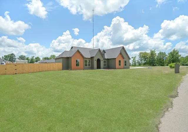 Photo 3 of Single family home for sale at 15558 Cr 436, Lindale, TX 75771 | MLS# 21337363 | Listing updated on 2026-07-31