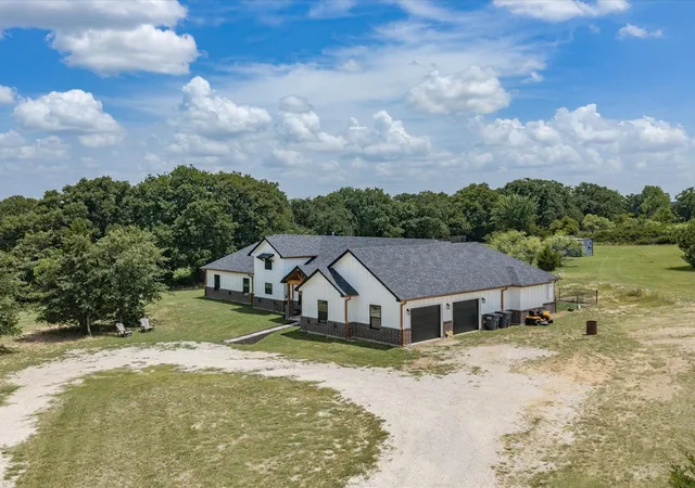 Photo 3 of Single family home for sale at 403 Polk Rd, Bowie, TX 76230 | MLS# 21337384 | Listing updated on 2026-09-09