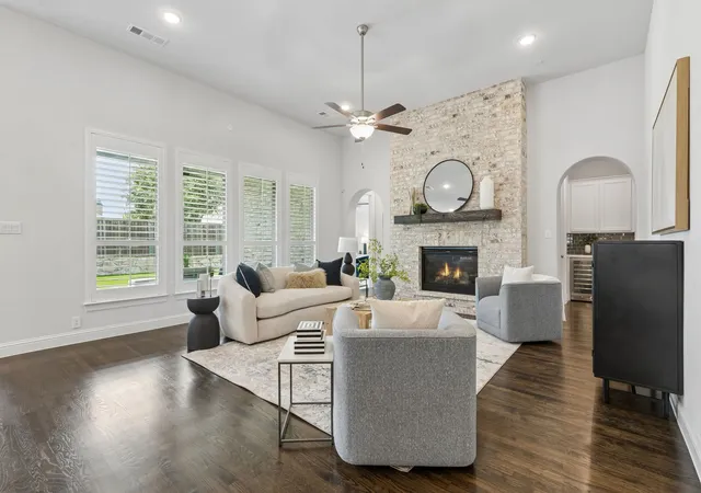 Photo 3 of Single family home for sale at 4043 Fairbanks Dr, Frisco, TX 75033 | MLS# 21335940 | Listing updated on 2026-10-05