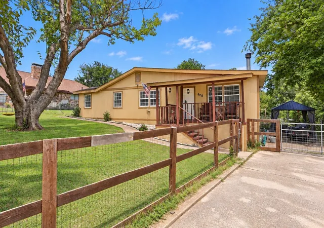 Photo 1 of Single family home for sale at 620 Hilltop Cir, Wylie, TX 75098 | MLS# 21337102 | Listing updated on 2026-09-14