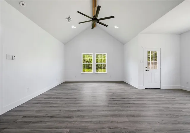 Photo 3 of Single family home for sale at 3005 Centaurus Wy, Granbury, TX 76048 | MLS# 21336952 | Listing updated on 2026-09-29
