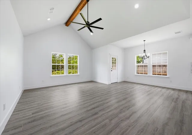 Photo 4 of Single family home for sale at 3005 Centaurus Wy, Granbury, TX 76048 | MLS# 21336952 | Listing updated on 2026-09-29