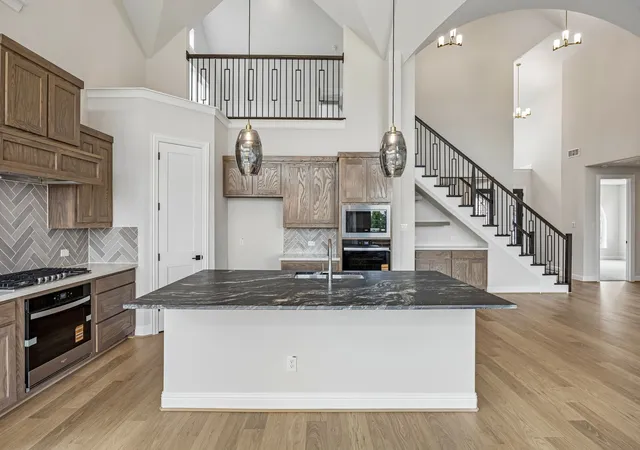 Photo 4 of Single family home for sale at 7606 Lanier Ln, Grand Prairie, TX 75054 | MLS# 21337697 | Listing updated on 2026-09-13