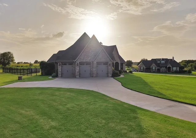 Photo 2 of Single family home for sale at 9688 Whispering Creek Ter, Grandview, TX 76050 | MLS# 21336785 | Listing updated on 2026-09-14